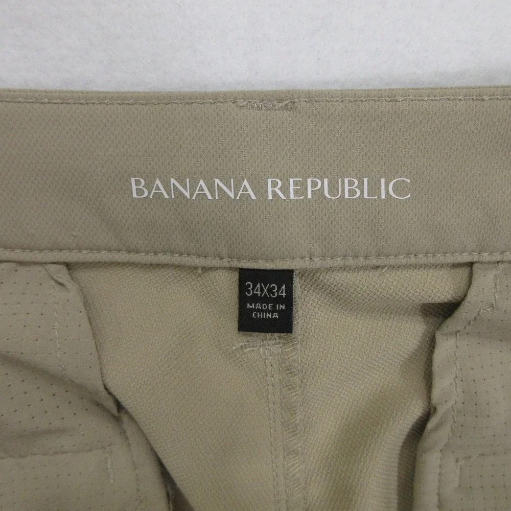 Banana Republic Men's Pants 34x34 Golf Khaki Tan Polyester Performance Stretch